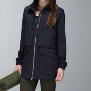 Lululemon Yogi Anorak Water Resistant Long Jacket Size 4 Black